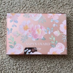 Limited edition Aspyn ovard tarte palette